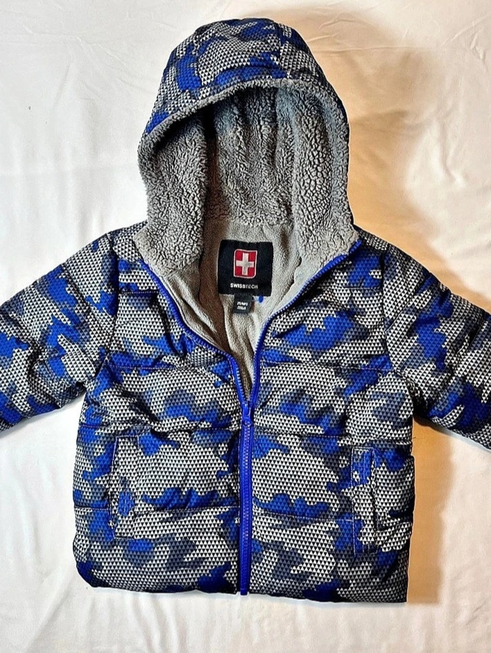 Swisstech 2TNP2 Kids Geometric Puffer in Blue & Gray jacket